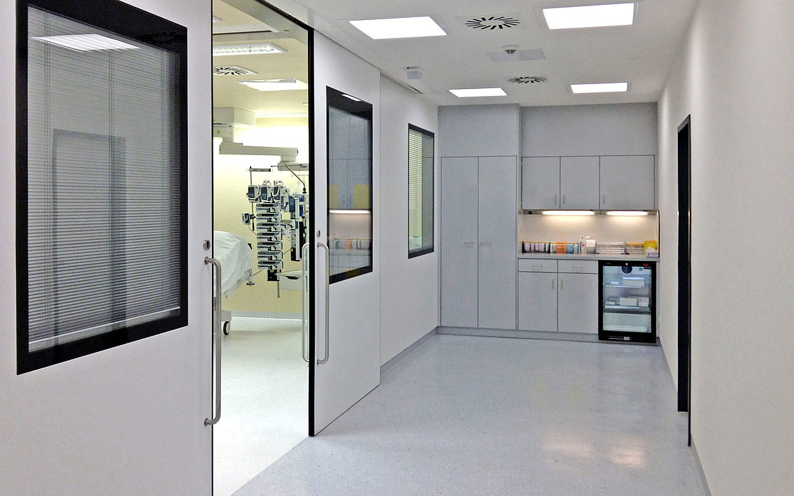 Flur Intensivstation Kreiskrankenhaus Mechernich Blick in den Flur der Intensivstation am Kreiskrankenhaus in Mechernich