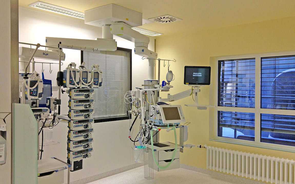 Intensivzimmer Kreiskrankenhaus Mechernich Deckenampel im Intensivzimmer am Kreiskrankenhaus in Mechernich